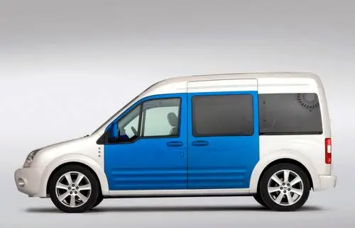2009 Ford Transit Connect Family One Concept White T-Shirt - idPoster.com