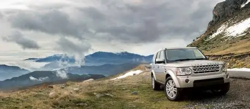 2010 Land Rover Discovery 4 Wall Poster picture 100185