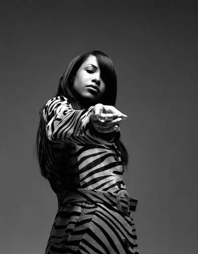 Aaliyah Men's Colored Hoodie - idPoster.com
