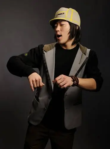 Aaron Yoo White T-Shirt - idPoster.com