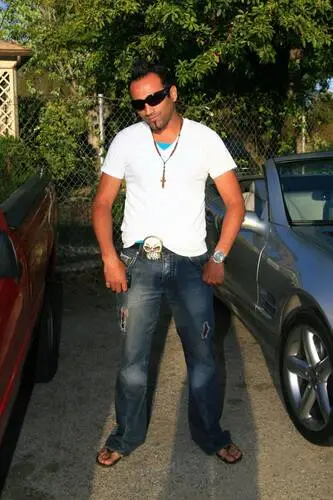 Adnan Ghalib White T-Shirt - idPoster.com