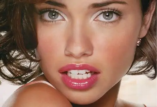 Adriana Lima Jigsaw Puzzle picture 562045