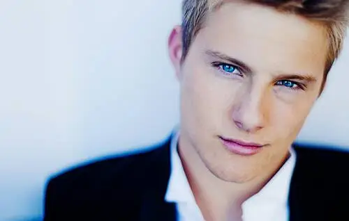 Alexander Ludwig Wall Poster picture 893008