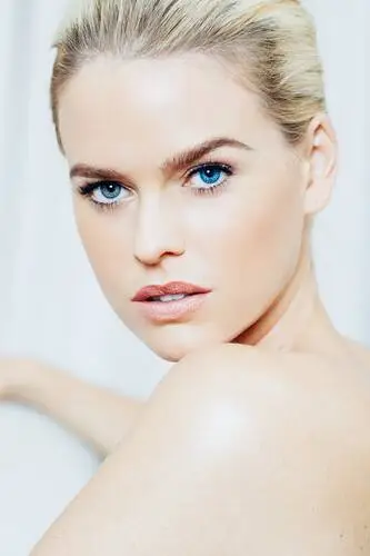 Alice Eve Jigsaw Puzzle picture 556572