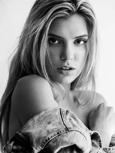 Alissa Violet Jigsaw Puzzle picture 558707