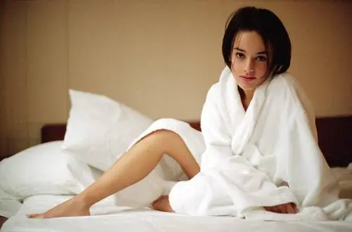 Alizee Jigsaw Puzzle picture 1701
