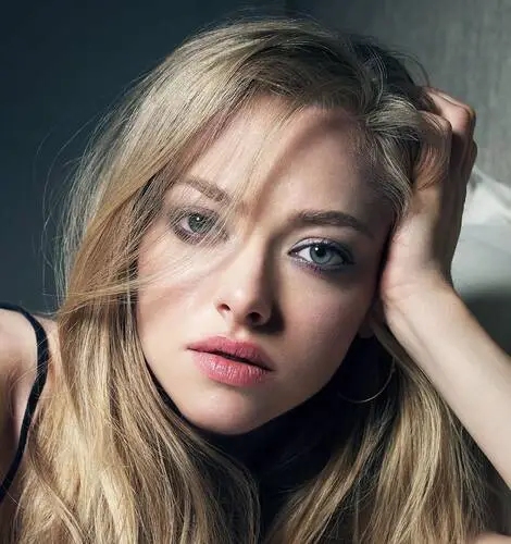Amanda Seyfried Wall Poster picture 402774