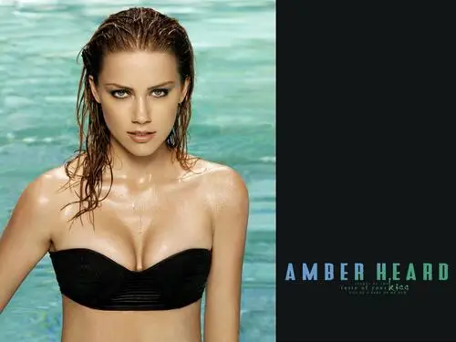 Amber Heard White Tank-Top - idPoster.com