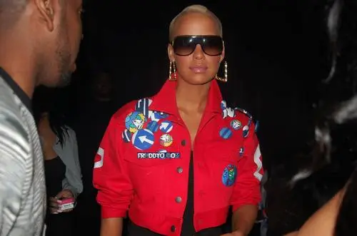 Amber Rose Wall Poster picture 73348