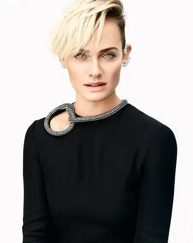 Amber Valletta Computer MousePad picture 342890