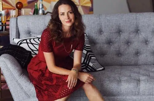 Amy Acker Jigsaw Puzzle picture 342978