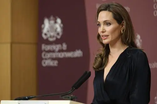 Angelina Jolie Tote Bag - idPoster.com