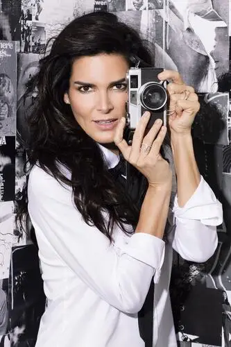 Angie Harmon Wall Poster picture 909788