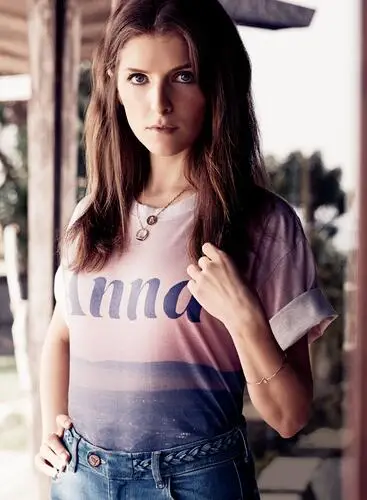 Anna Kendrick Women's Colored  Long Sleeve T-Shirt - idPoster.com