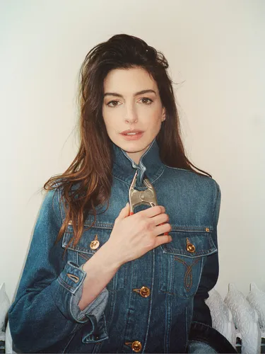 Anne Hathaway Jigsaw Puzzle picture 1165321