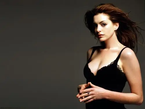 Anne Hathaway Computer MousePad picture 127783