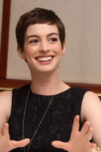 Anne Hathaway Computer MousePad picture 165378