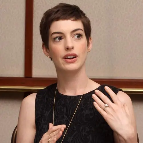 Anne Hathaway Jigsaw Puzzle picture 165384