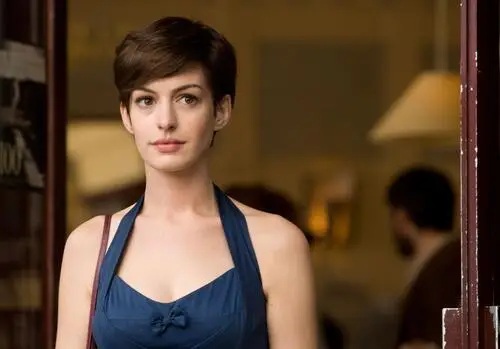 Anne Hathaway Computer MousePad picture 178237