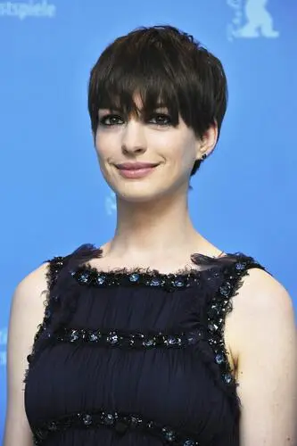 Anne Hathaway Computer MousePad picture 228172