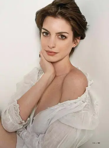 Anne Hathaway Jigsaw Puzzle picture 565205