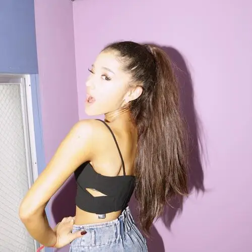 Ariana Grande Wall Poster picture 411645