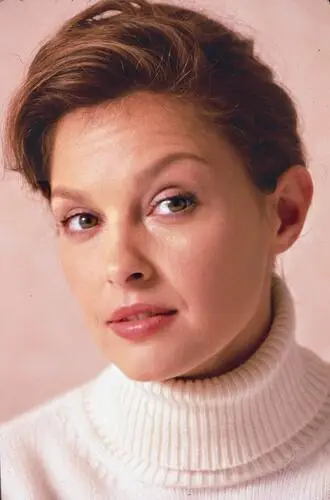 Ashley Judd Men's Colored Hoodie - idPoster.com