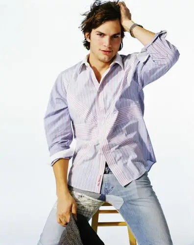 Ashton Kutcher Men's Colored T-Shirt - idPoster.com