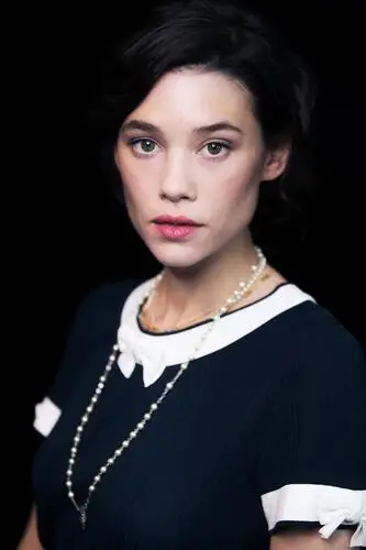 Astrid Berges-Frisbey Computer MousePad picture 561359