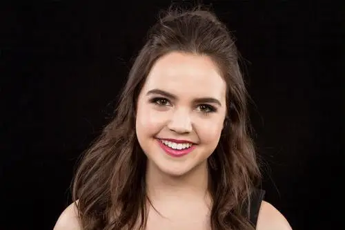 Bailee Madison Jigsaw Puzzle picture 700732