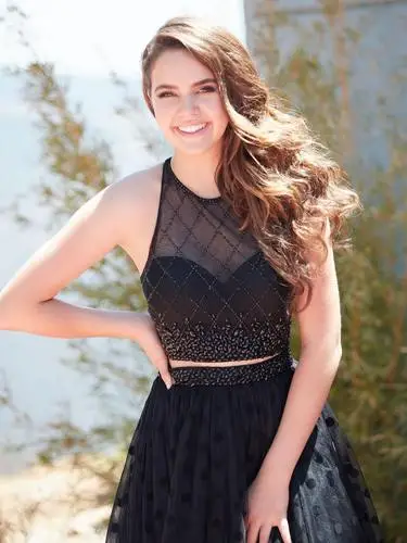 Bailee Madison Wall Poster picture 700738