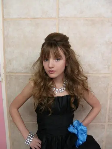 Bella Thorne Wall Poster picture 155962