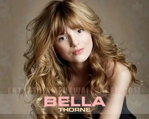Bella Thorne White T-Shirt - idPoster.com