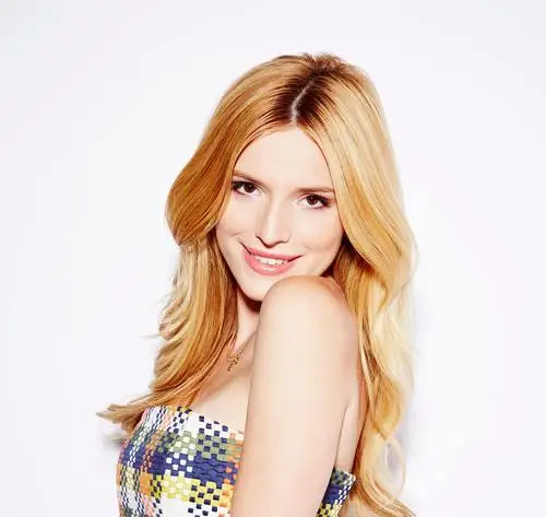 Bella Thorne Computer MousePad picture 573859