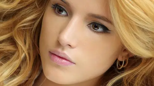 Bella Thorne Jigsaw Puzzle picture 574237