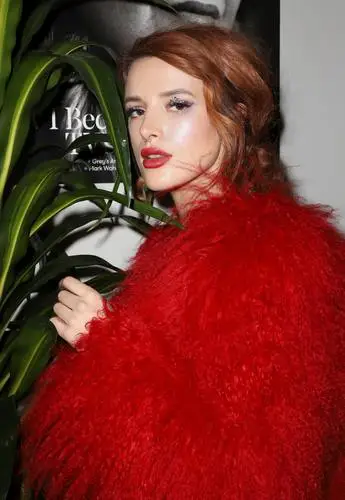 Bella Thorne Wall Poster picture 792164