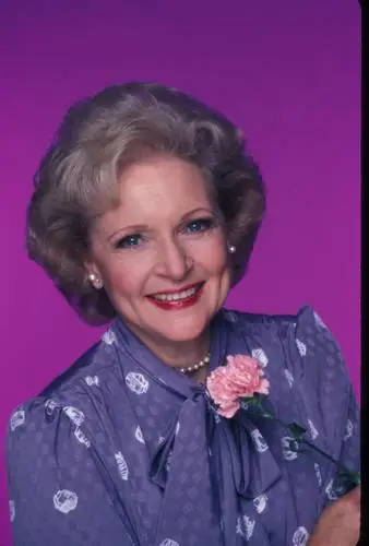 Betty White Jigsaw Puzzle picture 570125
