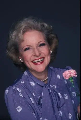 Betty White Wall Poster picture 570128