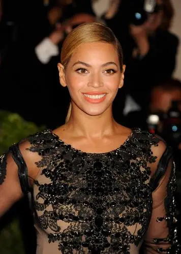 Beyonce Protected Face mask - idPoster.com