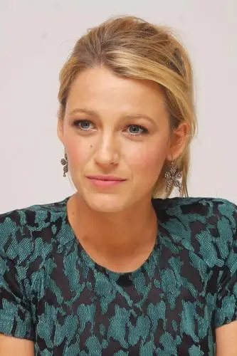 Blake Lively Computer MousePad picture 158813
