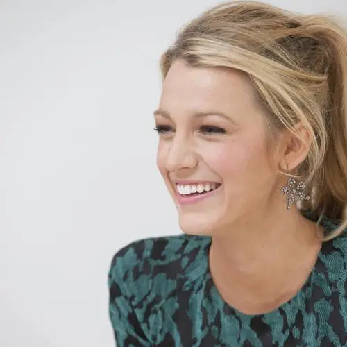 Blake Lively Computer MousePad picture 158821