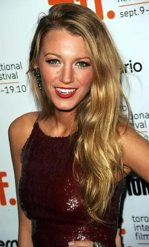 Blake Lively Computer MousePad picture 304283