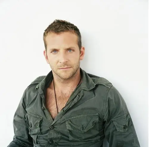 Bradley Cooper Wall Poster picture 477568