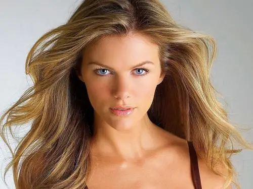 Brooklyn Decker Wall Poster picture 114242