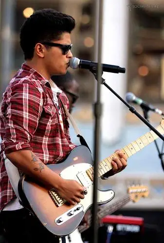 Bruno Mars Wall Poster picture 125591
