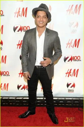 Bruno Mars Jigsaw Puzzle picture 125612
