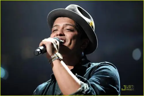Bruno Mars Jigsaw Puzzle picture 125613