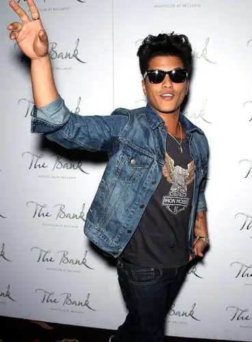 Bruno Mars Jigsaw Puzzle picture 125621