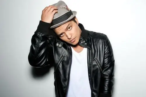 Bruno Mars Wall Poster picture 125642