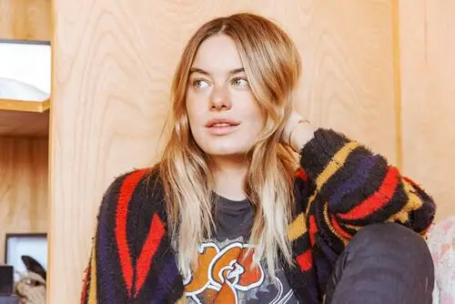 Camille Rowe Women's Colored Hoodie - idPoster.com